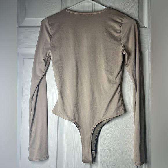 Bodycon long sleeve / Fashion Nova - Picture 3 of 8